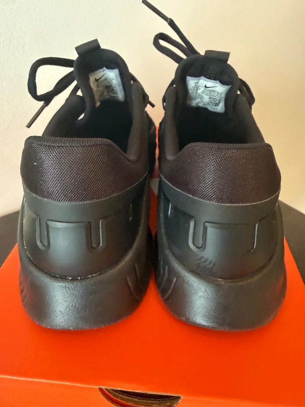BRAND NEW Nike 